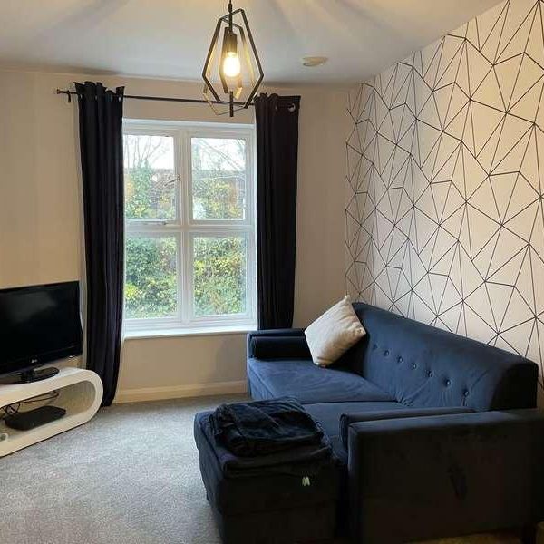 Woodford Way, Witney, OX28 - Photo 1