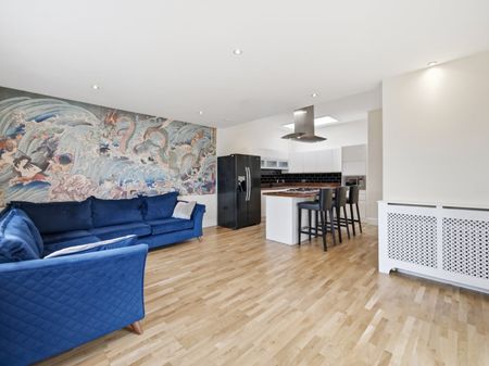 2 Bed Flat, Orchard Road, EH4 - Photo 2