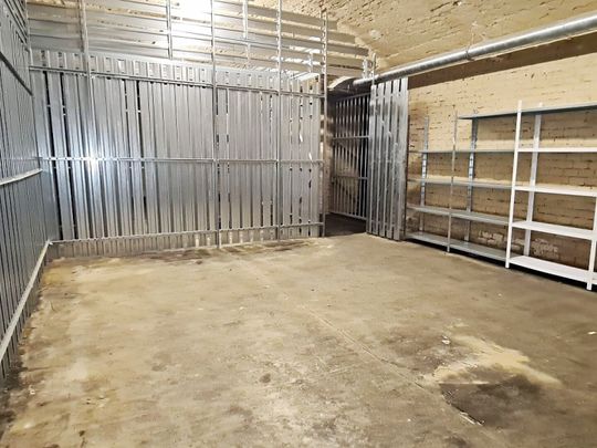 BÖRSE-NÄHE, ESSLINGGASSE, 31 m2 Lagerraum, Belüftung, Estrichboden, Kellergeschoß ohne Aufzug - Photo 1