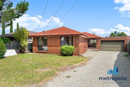 49 Leonard Close, CLARINDA, VIC - Photo 3