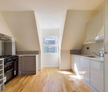 2 Bed Flat, Norbury Court Road, SW16 - Photo 1