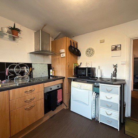 Queens Road, Aldershot, GU11 - Photo 1