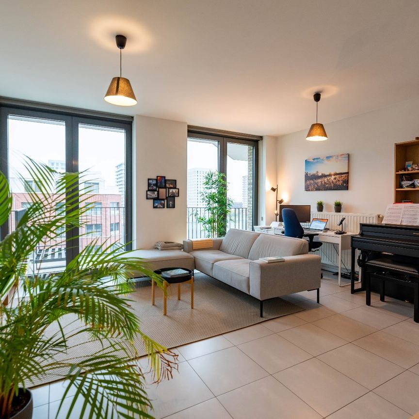 Ruim en stijlvol appartement in de populaire Cadixwijk - Foto 1