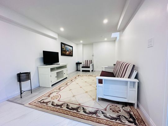 For Lease - 68 Marbrook Street Unit# Bsmt Apt B, Richmond Hill, Ontario - Photo 1