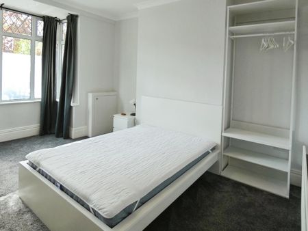 House share to rent - Photo 2