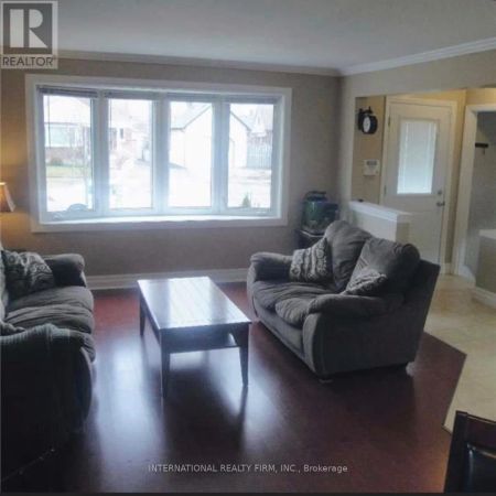 164 CENTRAL PARK BOULEVARD S - Photo 2