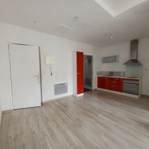 Location Appartement 1 pièce 34m² LEZIGNAN CORBIERES 11200 - Photo 2