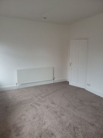 2 Bed Terraced House, Romiley Street, M6 - Photo 3