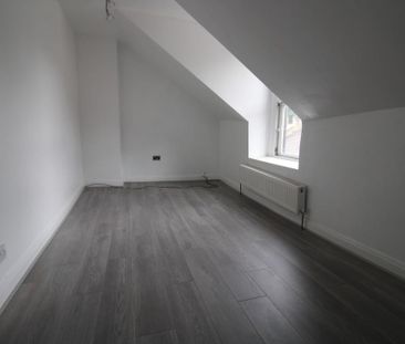 3 bedroom apartment to rent - Photo 2