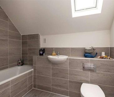 Spring Grove, Bapchild, Sittingbourne, Kent, ME10 - Photo 6