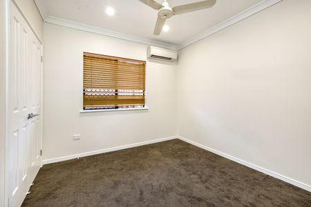 Perfect Family Home - Photo 4