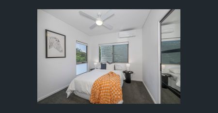 Stunning Contemporary Townhouse in Clayfield - Photo 3