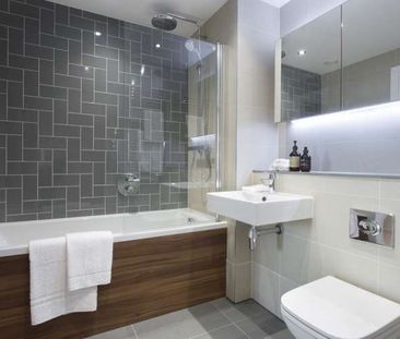 Thames Quarter .Split Level Gym . Fitness Studio. Pet Friendly . Re... - Photo 6