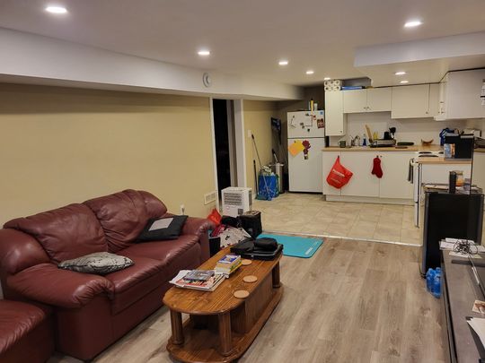 For Lease - 4132 Campbell Avenue, Niagara Falls, Ontario - Photo 1