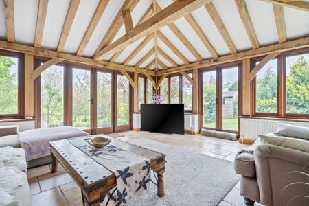 3 bedroom semi-detached house to rent - Photo 3