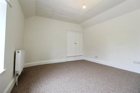 3 bedroom detached house to rent - Photo 4