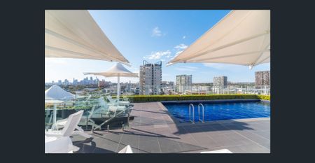 Split Lvl 1 Bed 2 Bath Apartment (Can be 2 Bed Apt) For Lease - Photo 2