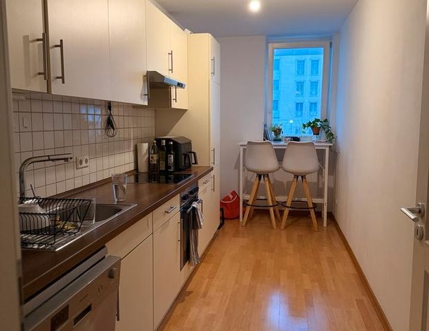 Bright 2-Room Apartment with Balcony Available for Sublet - Foto 1