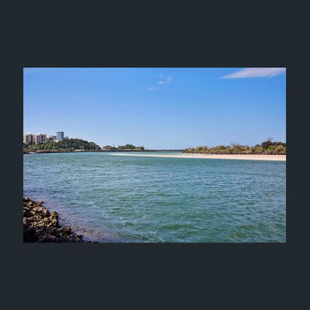 FANTASTIC LOCATION - Photo 3