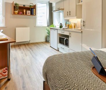 Platinum Studio - Photo 3