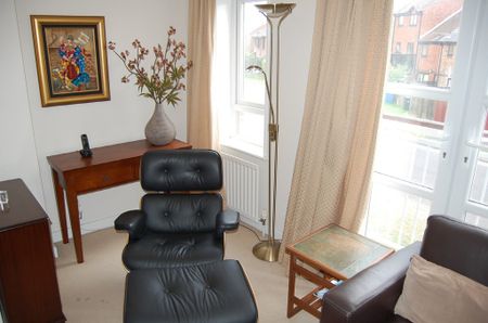 Poole, Dorset - Photo 3