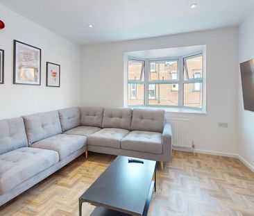 6 bedroom house to rent - Photo 1