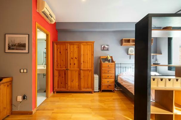 Carrer del Roser, Barcelona, Catalonia 08004 - Photo 1