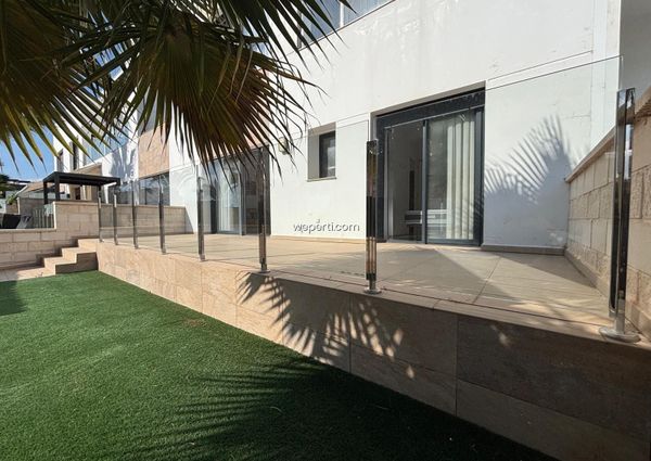 Duplex in Arenales del Sol, Playa de Los Arenales, for rent