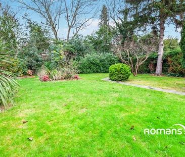 Barnfield, Iver, Buckinghamshire, SL0 - Photo 5