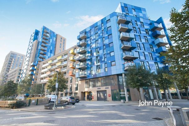 Parkside Avenue, London, SE10 - Photo 1