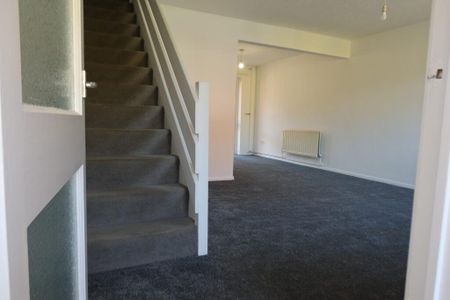 2 bedroom terraced house to rent - Photo 4