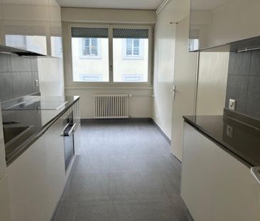 Appartement traversant de 4.5 pièces situé au 3ème étage. - Photo 3