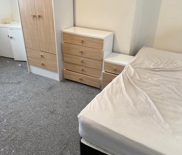 4 bedroom house share to rent - Photo 2