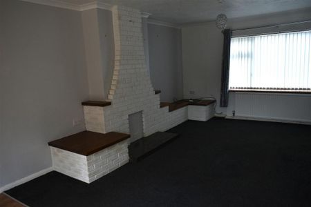 3 bedroom semi-detached house to rent - Photo 2