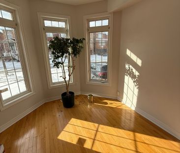 For Lease - 121 Wharnsby Drive, Toronto, Ontario - Photo 5