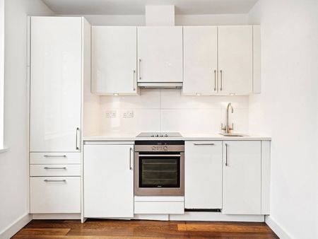 Berwick Street, London, W1F - Photo 5