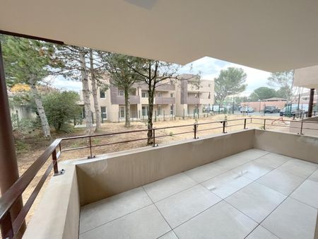 « VILLENEUVE-LES-AVIGNON - APPARTEMENT T2 45.17M² AVEC TERRASSE » - Photo 2