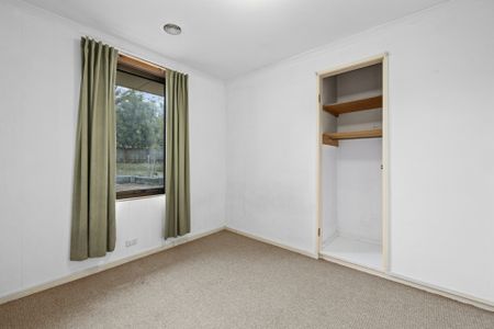 Spacious Family Home - Photo 4