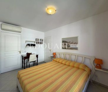 Trois pièces meublé avec terrasse et garage, proche de tous les com... - Photo 6