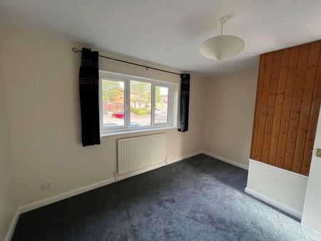 Shard Close, East Hunsbury, Northampton, NN4 - Photo 3