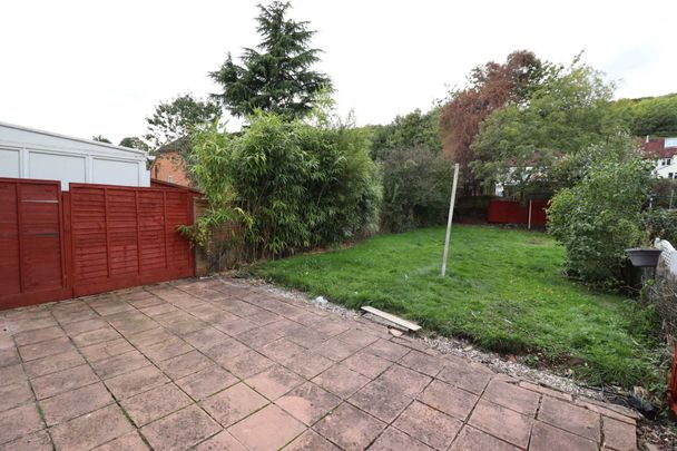 Bowerdean Road, High Wycombe - Photo 1