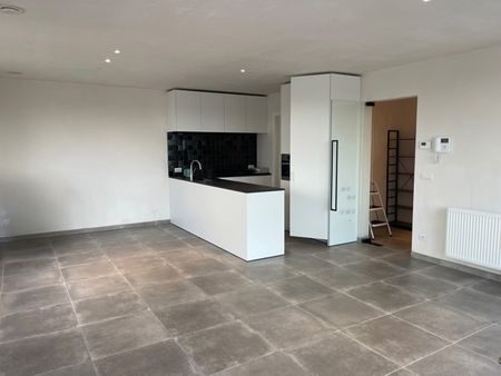 Appartement te huur in het gezellige Moerbeke - Foto 2