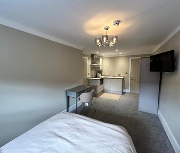 Studio to rent - Photo 5