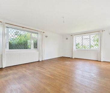 5 bedroom detached house to rent - Photo 3