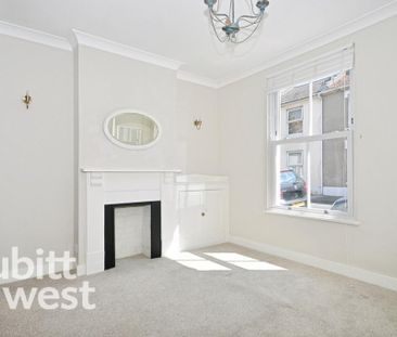 2 bedroom terraced house to rent - Photo 1