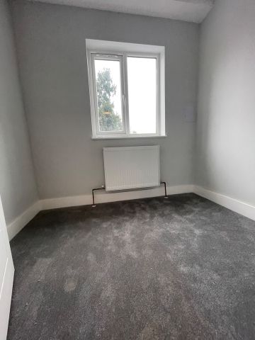 5 Bed Terraced House, Seymour Avenue, LU1 - Photo 2