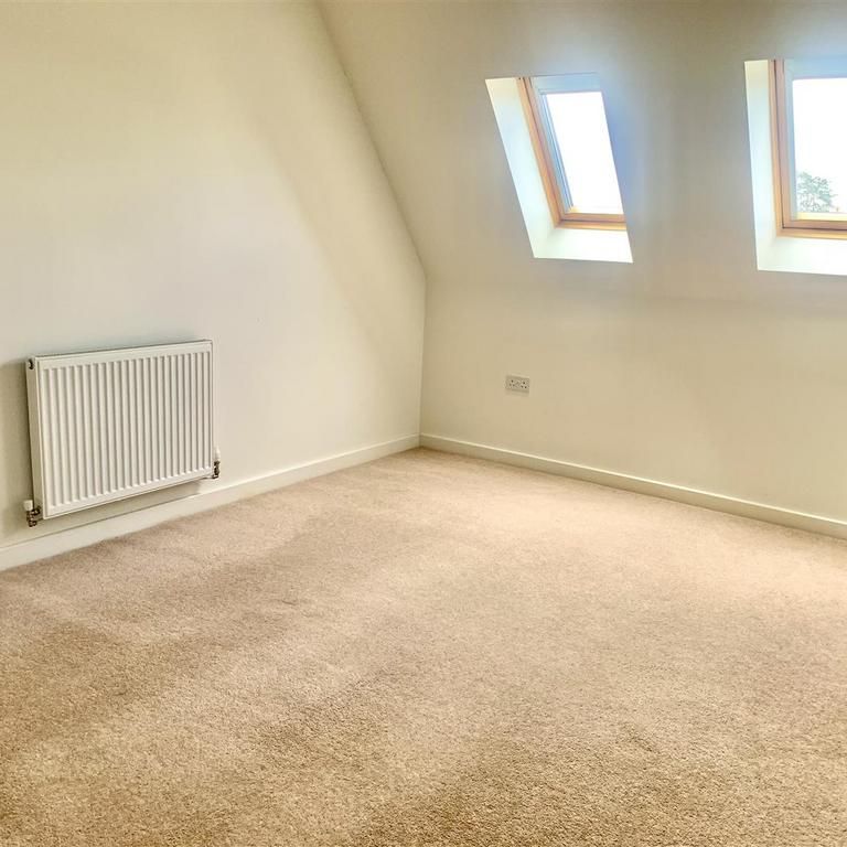 3 bedroom property to rent - Photo 1