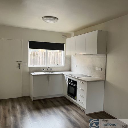 Central Dandenong Apartment - Photo 4