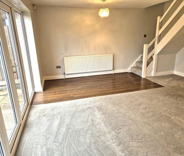 3 bedroom semi-detached house to rent - Photo 2