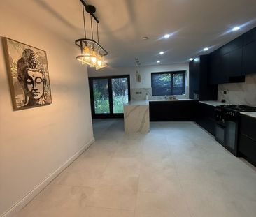 4 Bed Semi-Detached House, Greenwood Crescent, S9 - Photo 5